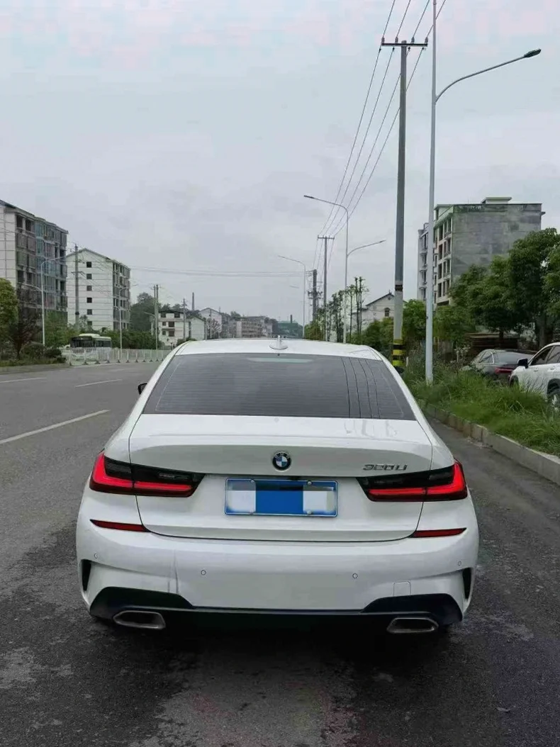 宝马3系 驾驶室