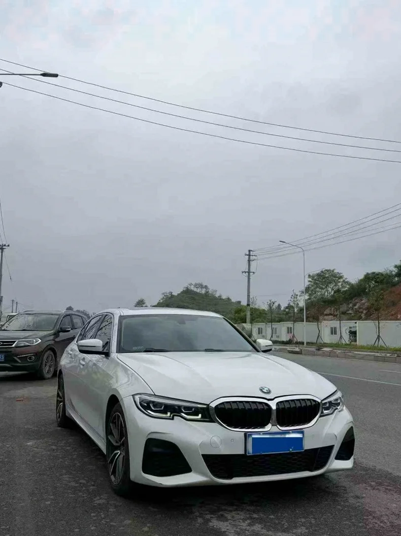 宝马3系 正面外观二