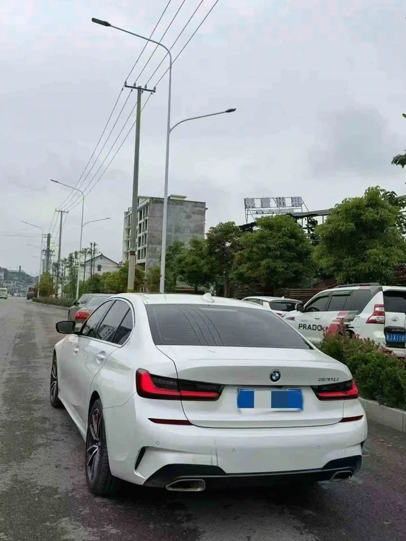 宝马3系 内饰后排
