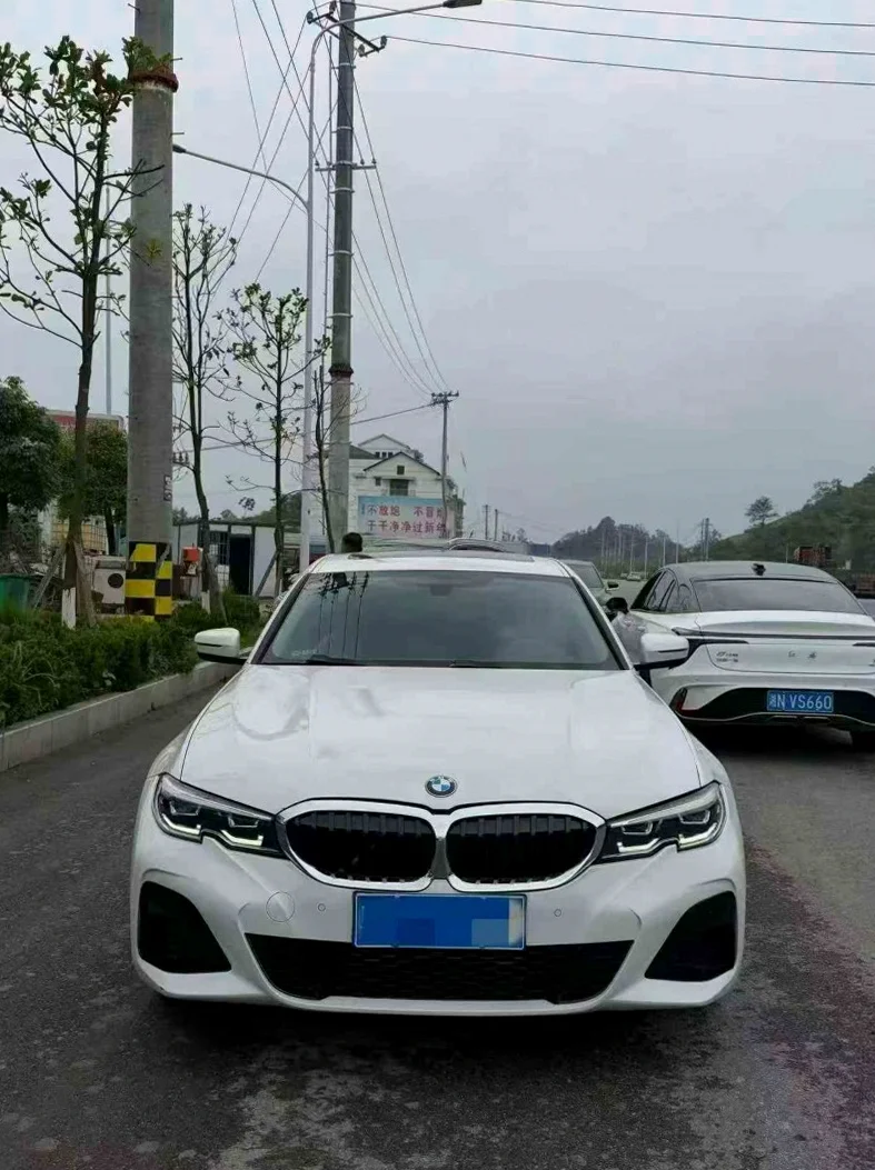 22年宝马320Li