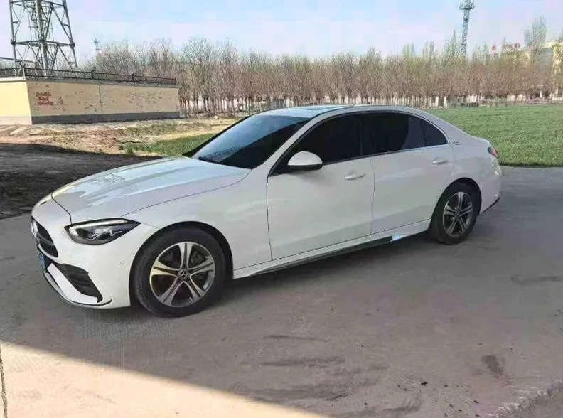 奔驰C 正面外观三