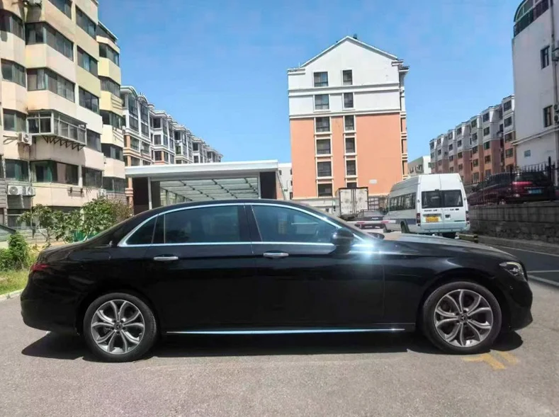 奔驰E 内饰前排