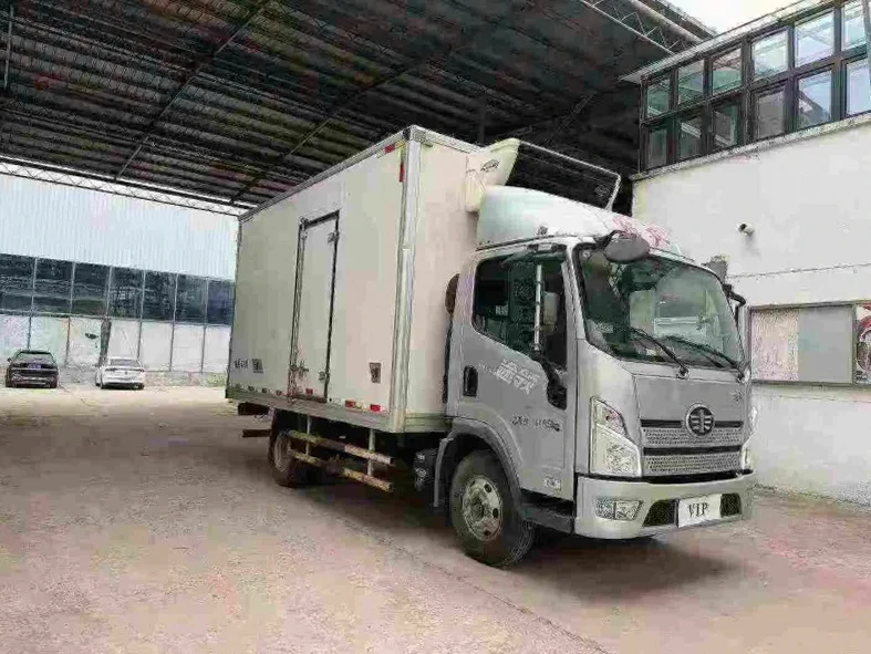 解放卡车 正面外观三