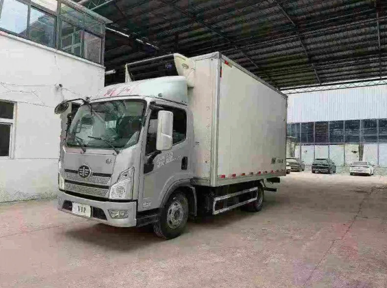 解放卡车 正面外观二