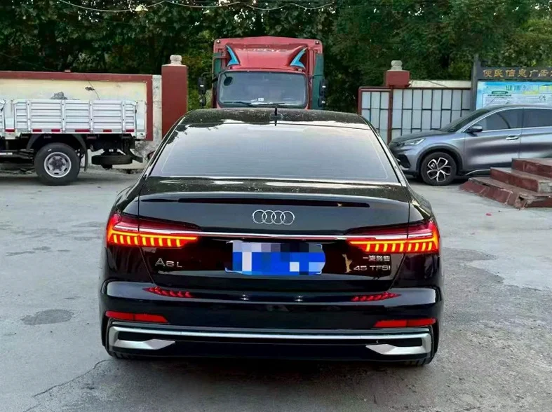 奥迪A6L 驾驶室