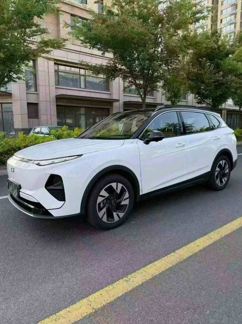 奔腾悦意 正面外观三