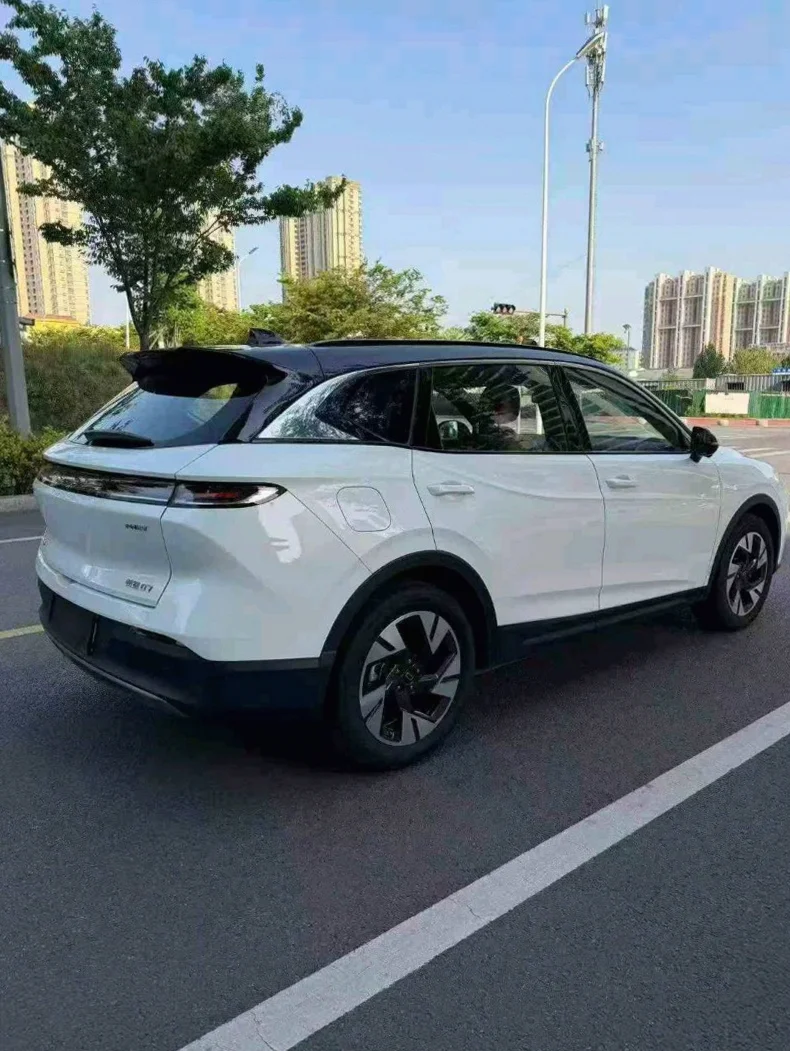奔腾悦意 内饰前排