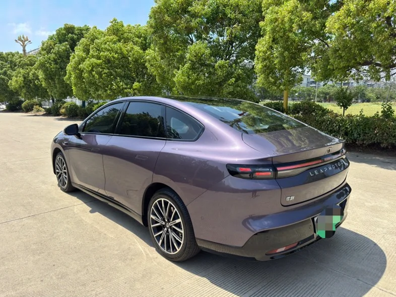 零跑汽车B01 后面外观二