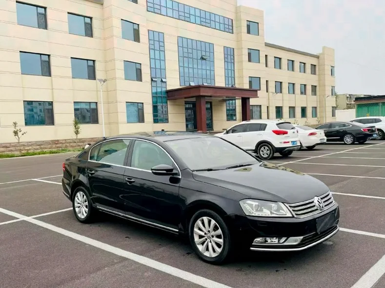 大众迈腾 正面外观二