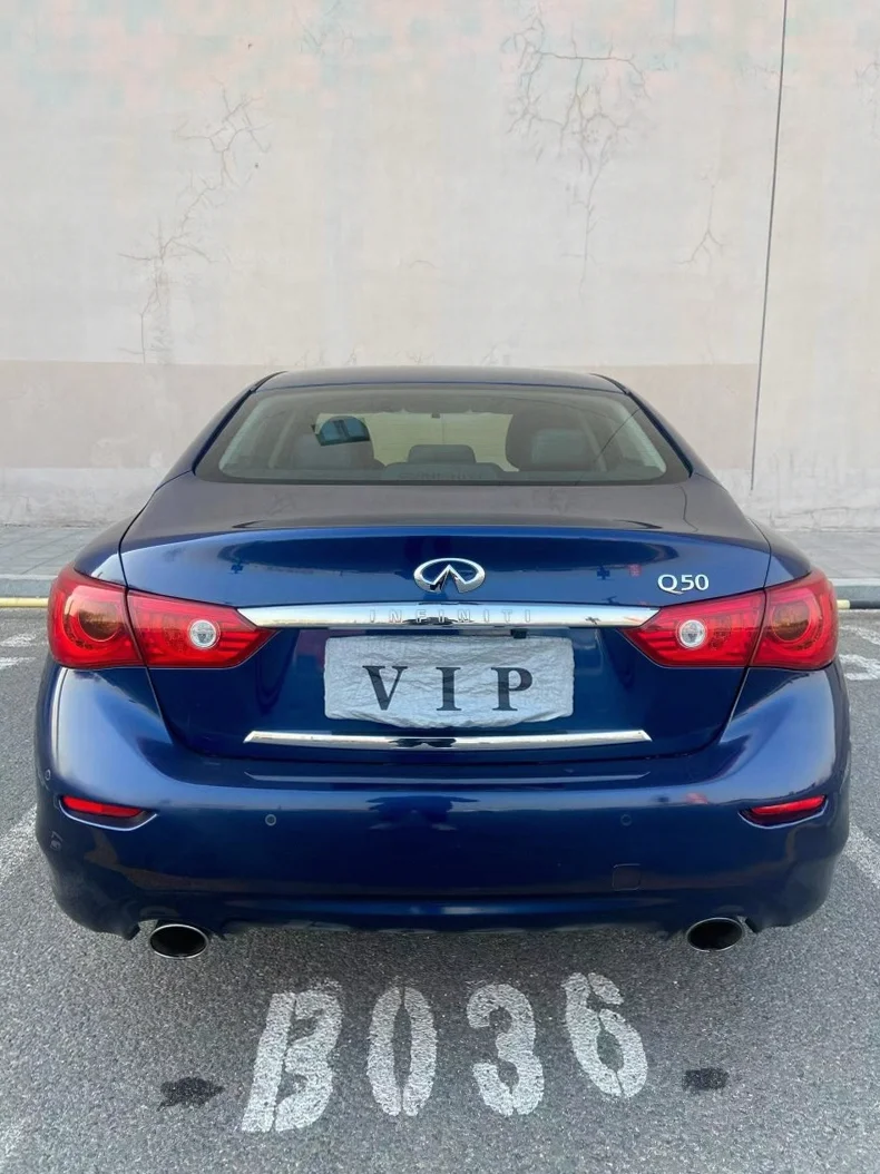 英菲尼迪Q50L 后面外观二