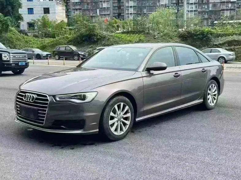 奥迪A6L 正面外观三