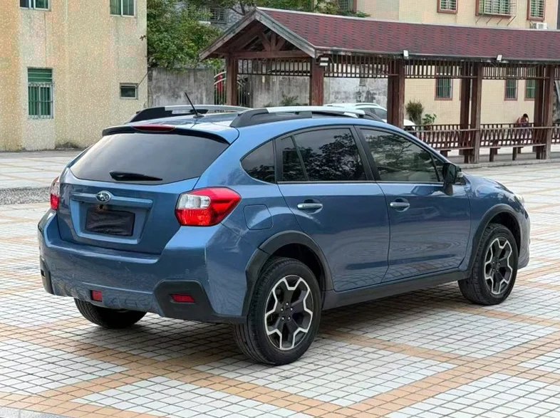 斯巴鲁XV 内饰后排