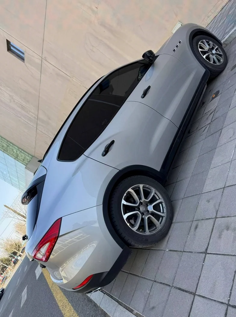 玛莎拉蒂Levante 后面外观二