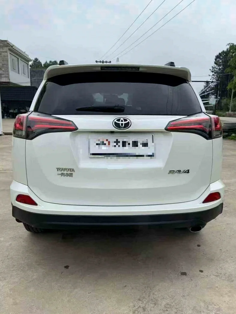 丰田RAV4荣放 正面外观二