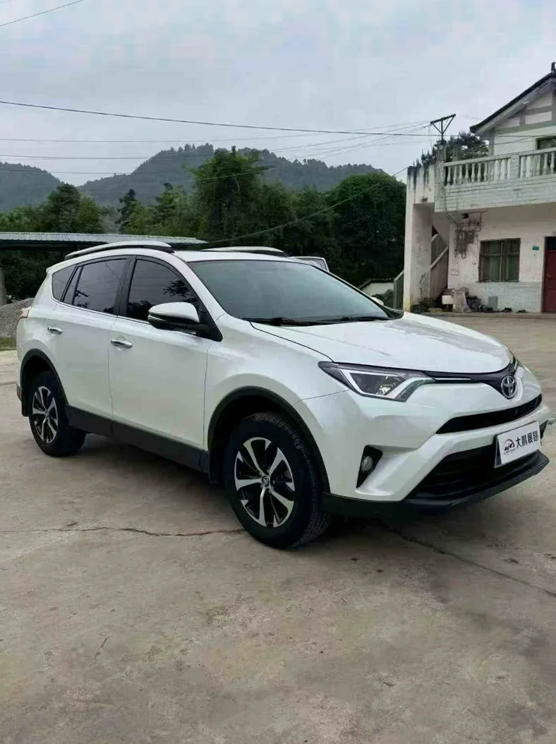 丰田RAV4荣放 后面外观一