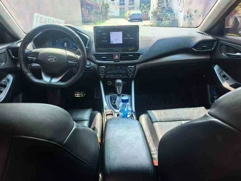 现代菲斯塔 后面外观二