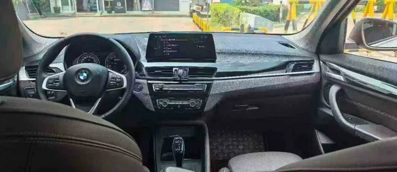 X1宝马 后面外观二