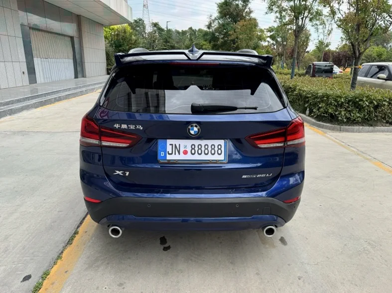 X1宝马 驾驶室