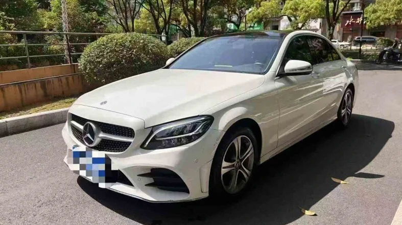 奔驰C 正面外观三