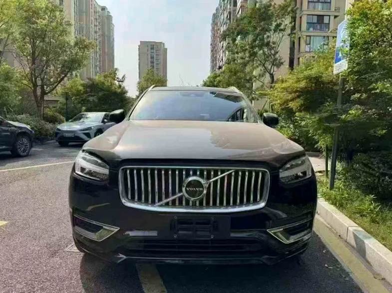 20年沃尔沃XC90 T6智雅豪华版