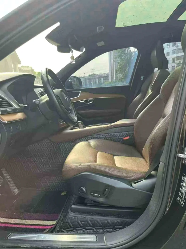 沃尔沃XC90 后面外观三