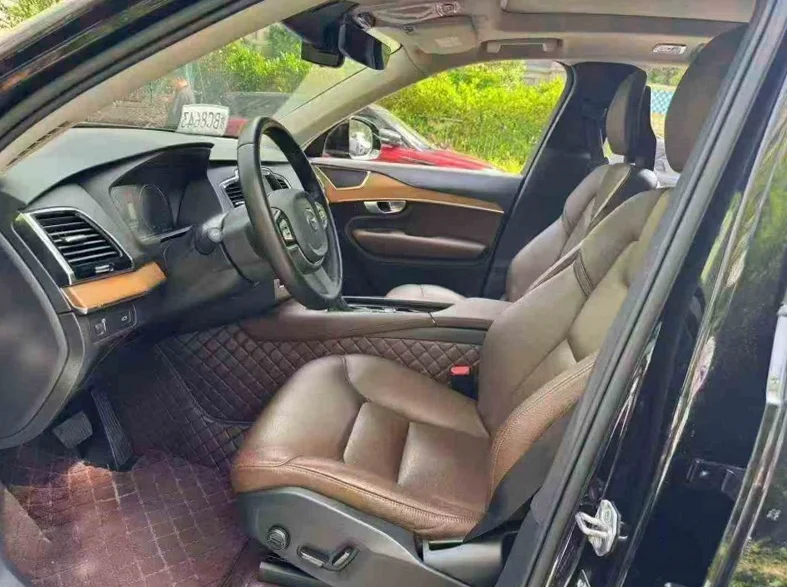 沃尔沃XC90 正面外观二