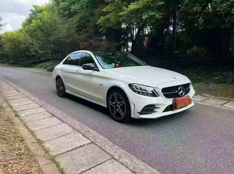 奔驰C 正面外观三