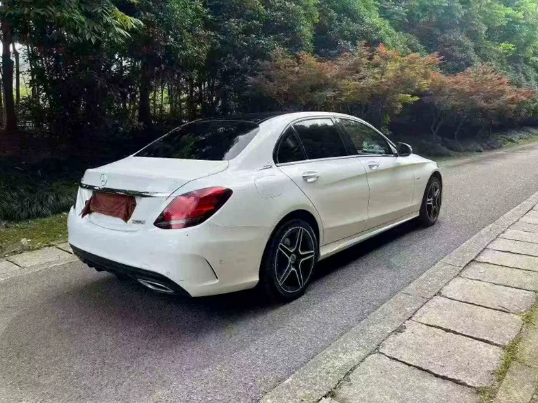 奔驰C 内饰前排