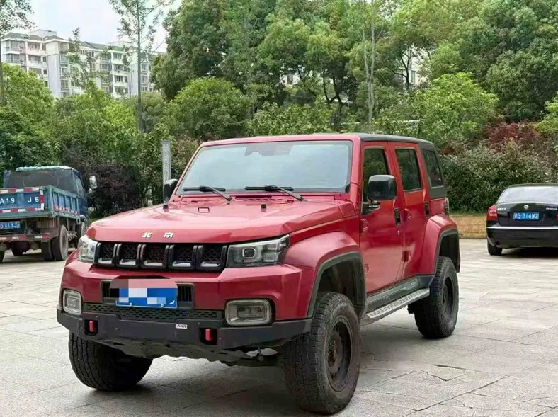 北京BJ40 正面外观三
