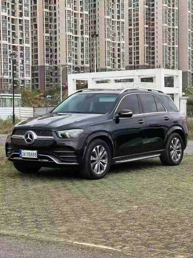 奔驰GLE 正面外观二