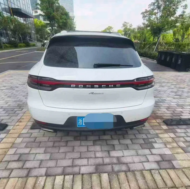 保时捷Macan 后面外观三