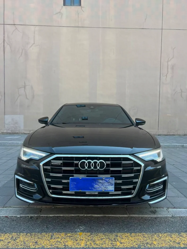 23年奥迪A6L 45TFSI臻选动感型