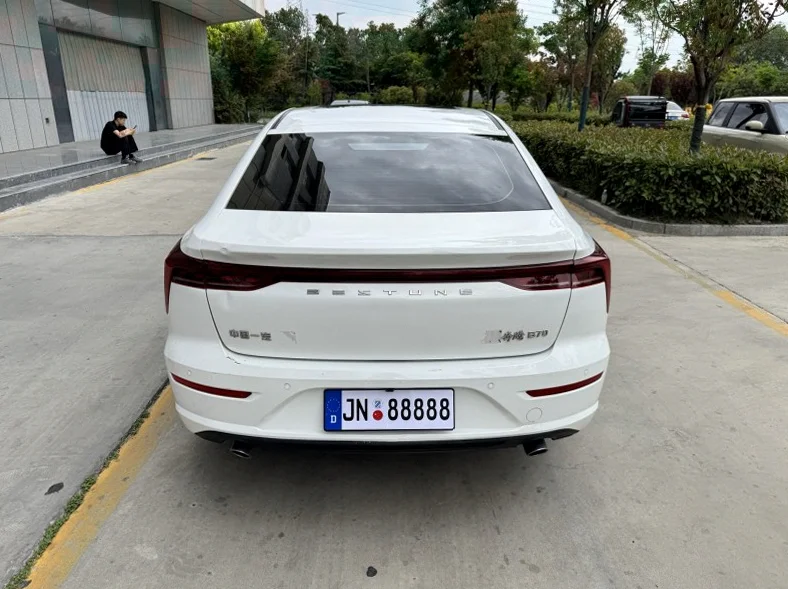 奔腾B70 驾驶室