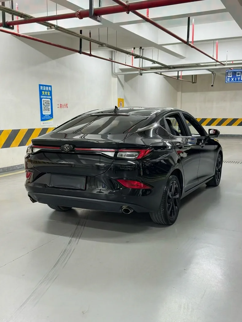 江淮A5 驾驶室