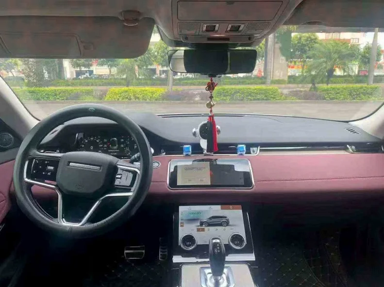 路虎极光 后面外观一