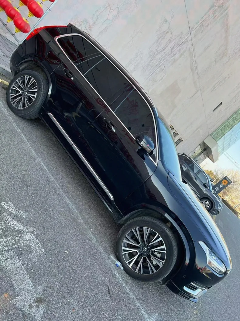 沃尔沃XC90 驾驶室