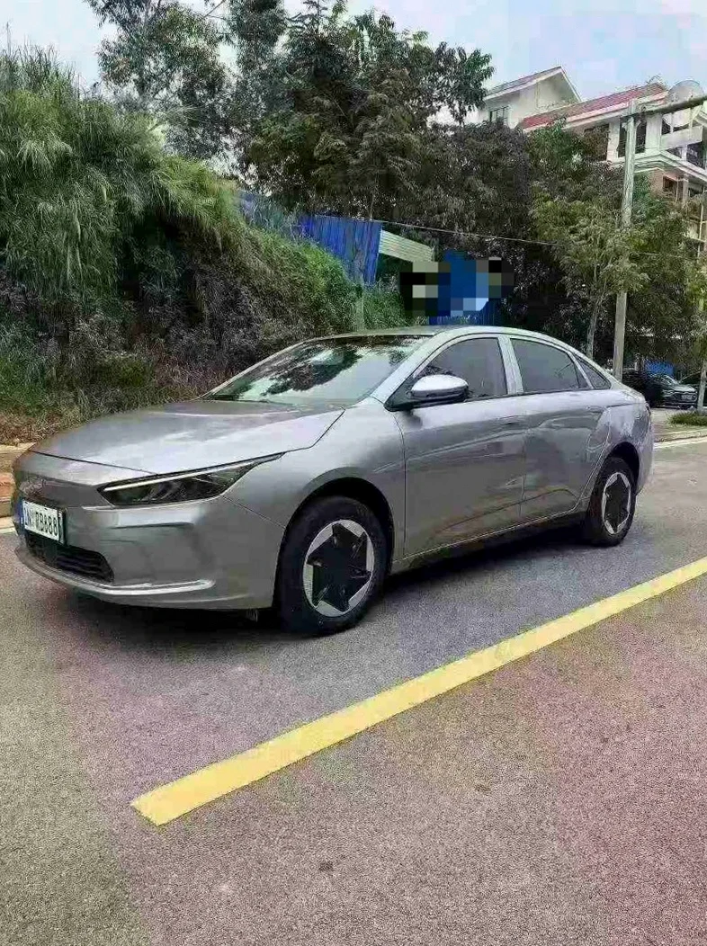 吉利几何 正面外观三