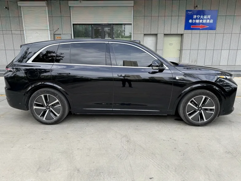 理想L7 正面外观三