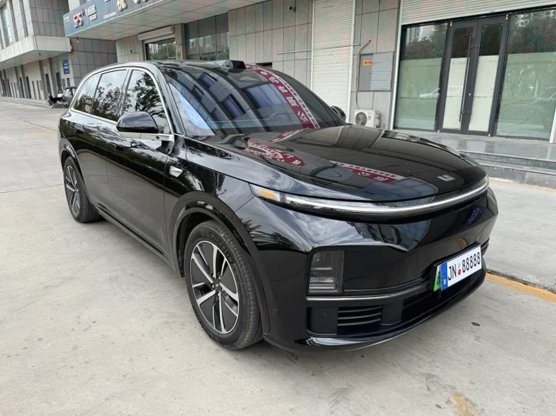 理想L7 后面外观三