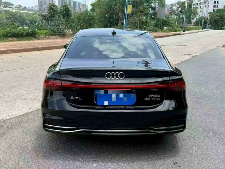 奥迪A7L 后面外观二