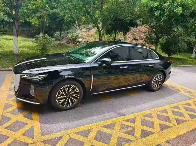 红旗H5 正面外观二