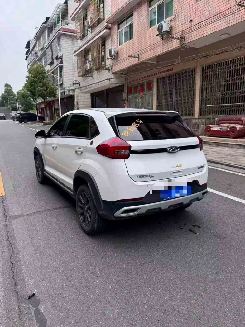 奇瑞瑞虎 内饰后排