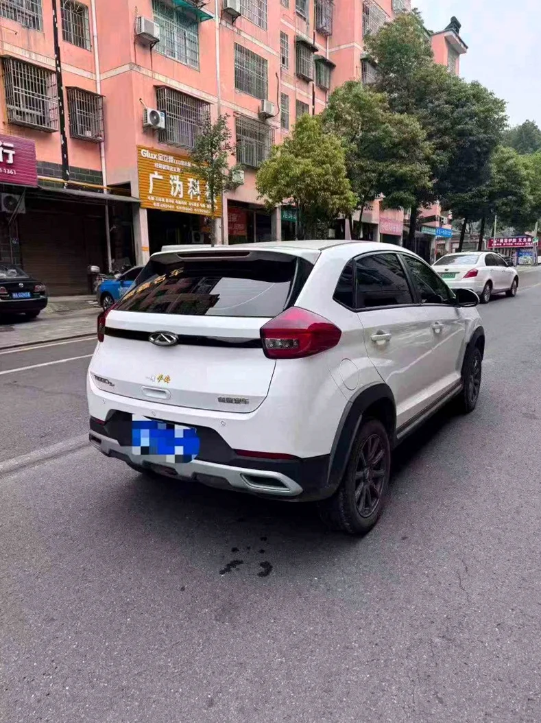 奇瑞瑞虎 内饰前排