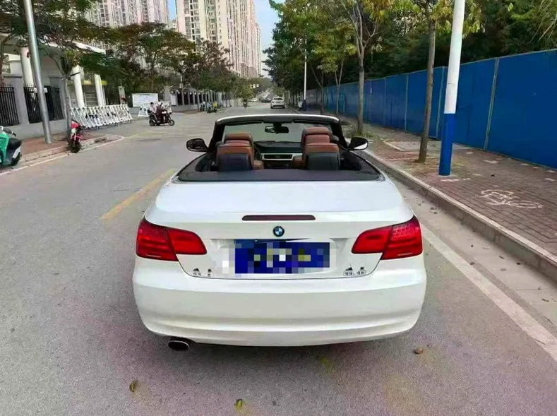宝马3系 驾驶室