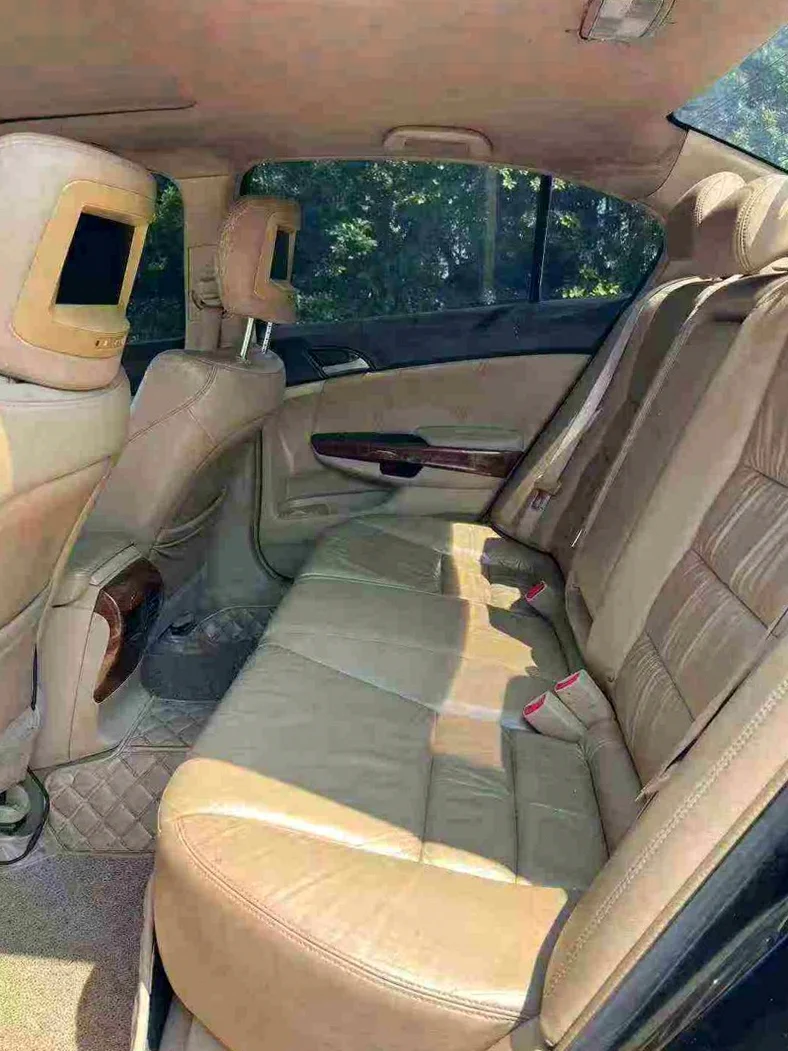 本田雅阁 内饰前排