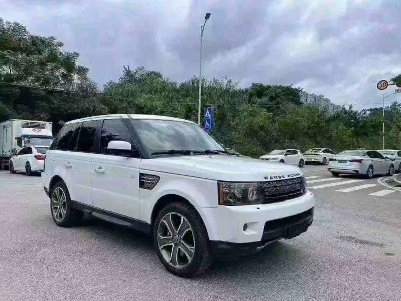 路虎揽胜运动 正面外观三