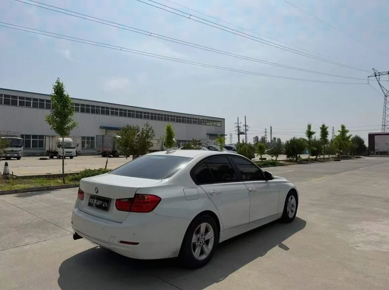 宝马3系 驾驶室