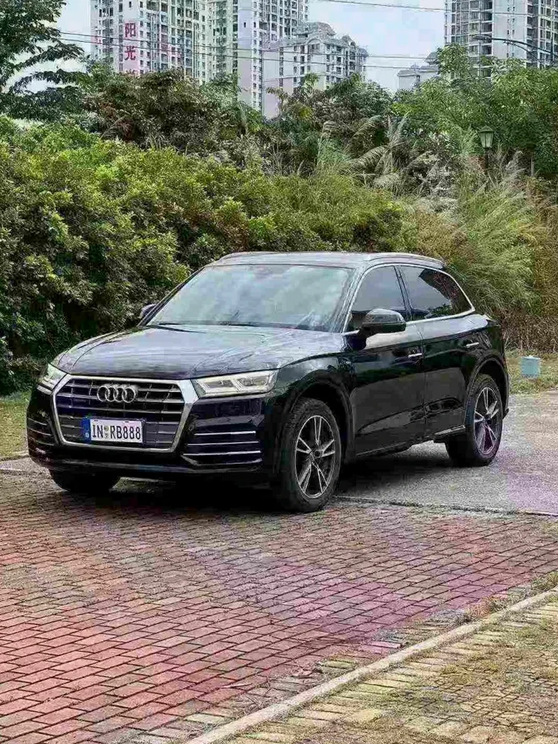 奥迪Q5 正面外观三