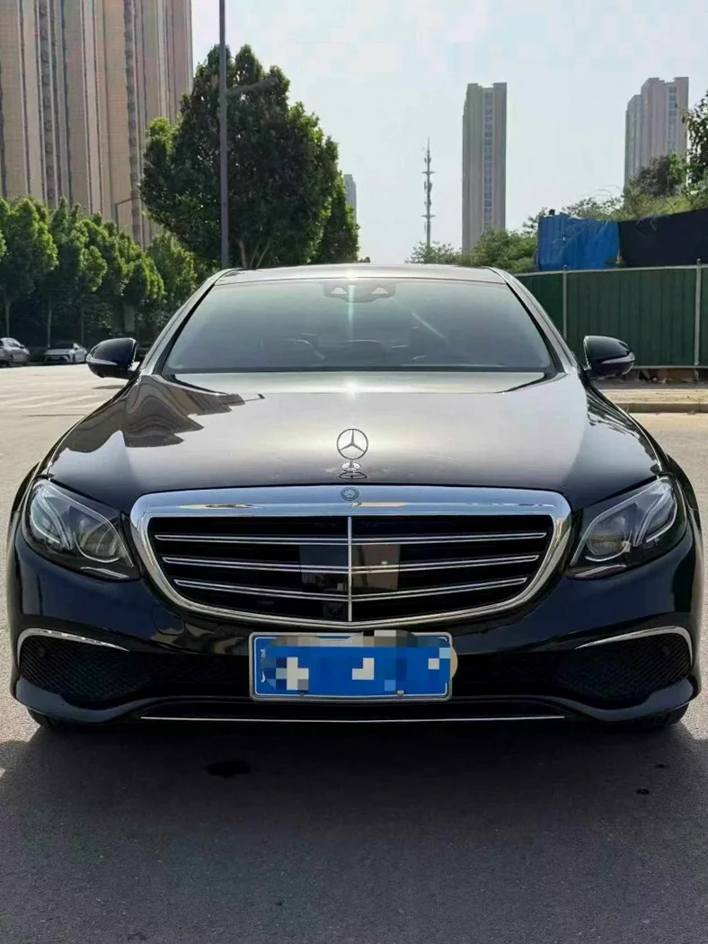 18年奔驰E300L豪华