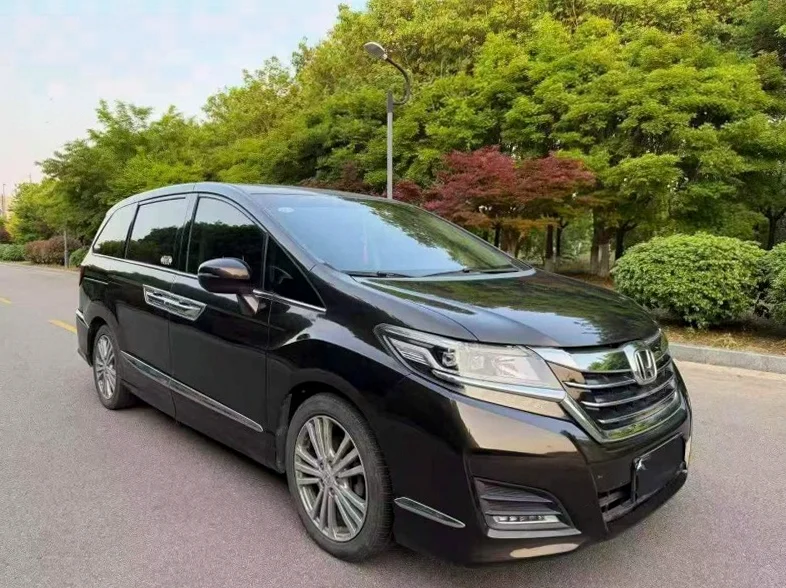 本田艾力绅 正面外观三